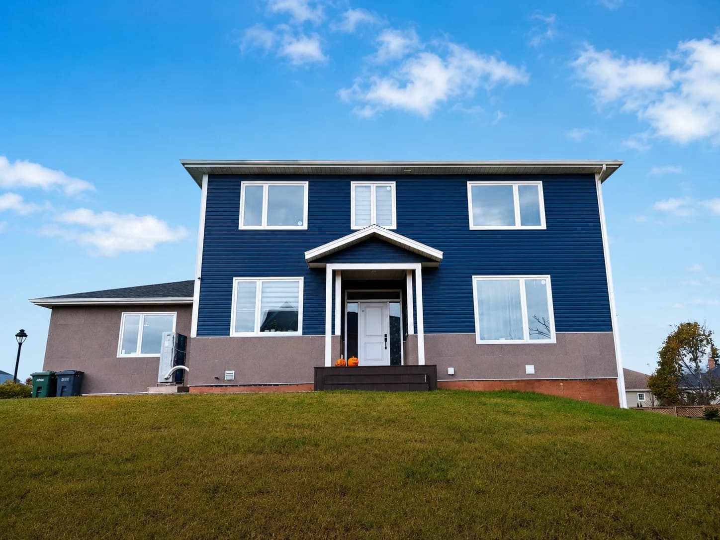 Front view of the home at 2 Maple Leaf Row